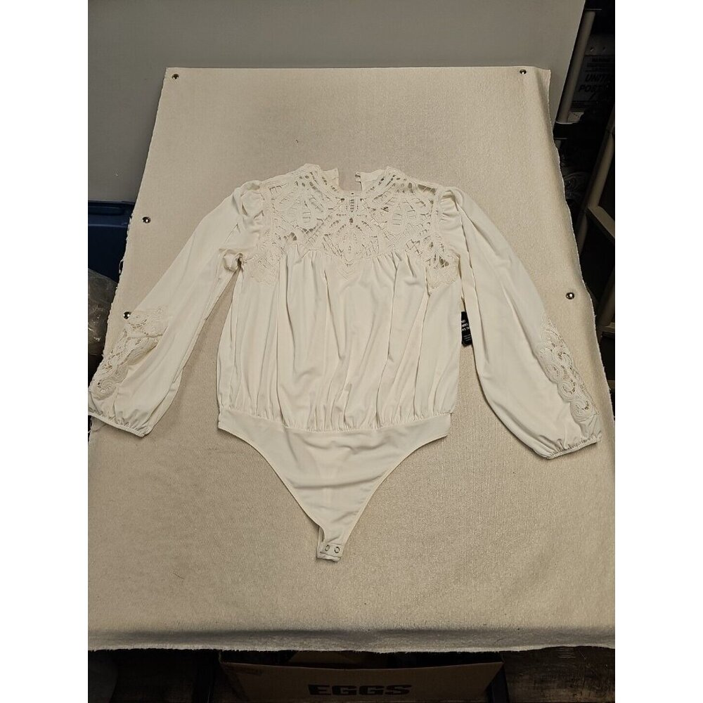 Express Ivory Crochet Lace High Neck Balloon Sleeve Bodysuit Large 09618085